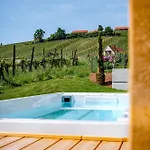 Kloechberg Relaxing & Living Holiday home Kloch